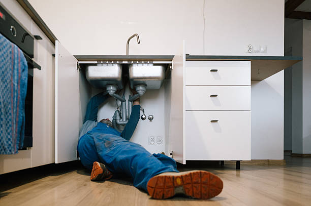 Professional Leak Detection technician working in Crandall, IN